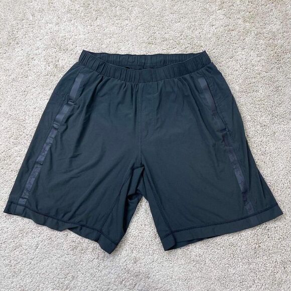 Lululemon Men's Dark Gray Training Shorts Size L lace Casual Walking short - Picture 1 of 12